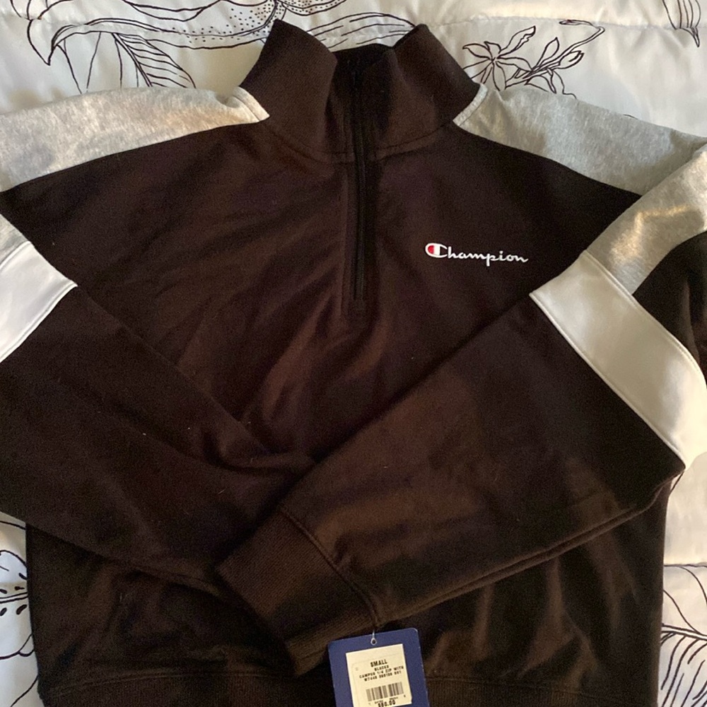 Women’s Champion 1/4 zip black pull over in black